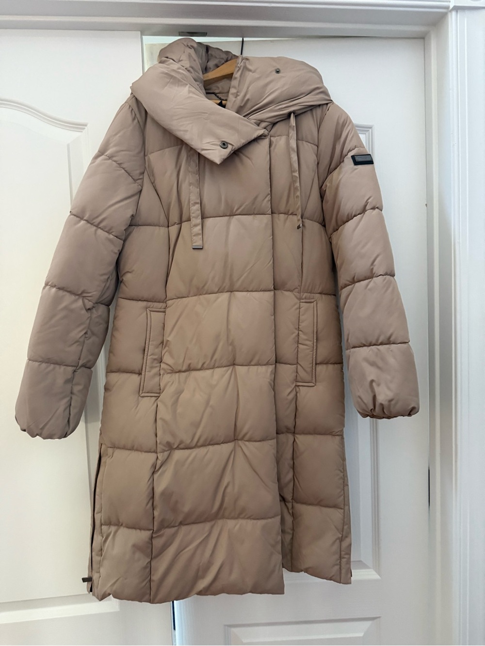 BCBGMaxAzria Taupe Long Quilted Puffer Coat with Hood never worn